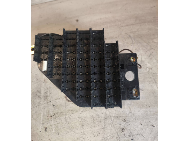 Блок предохранителей  4736930   Saab 9-5    