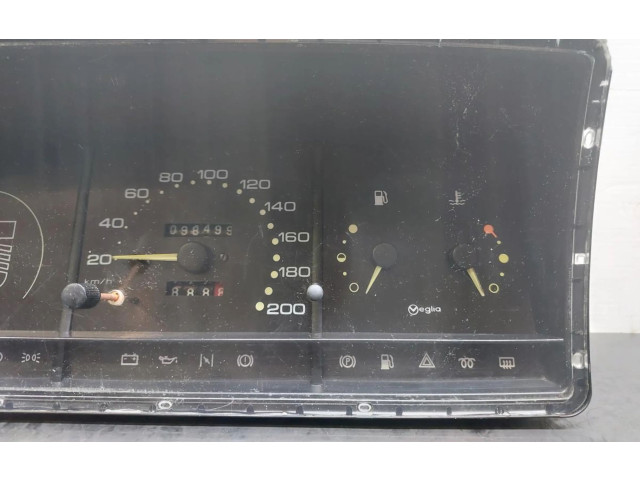 Панель приборов 39609270   Seat Ibiza I (021A)       