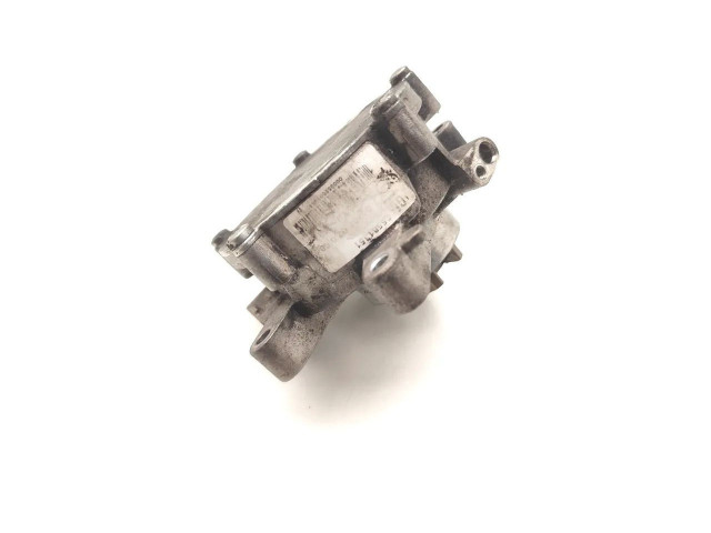 Вакуумный насос 55581351 Opel Insignia A