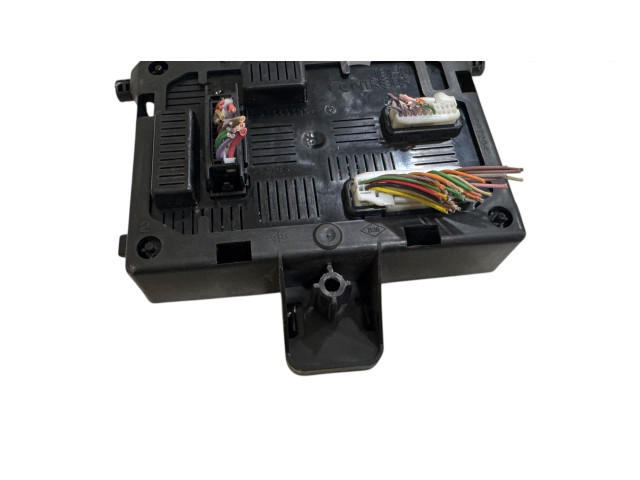 Блок комфорта 8200652286B   Renault Clio III   