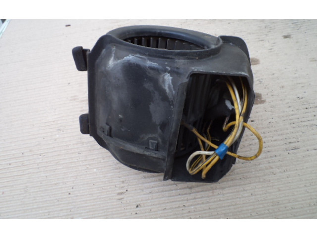 Вентилятор печки Volkswagen PASSAT B2