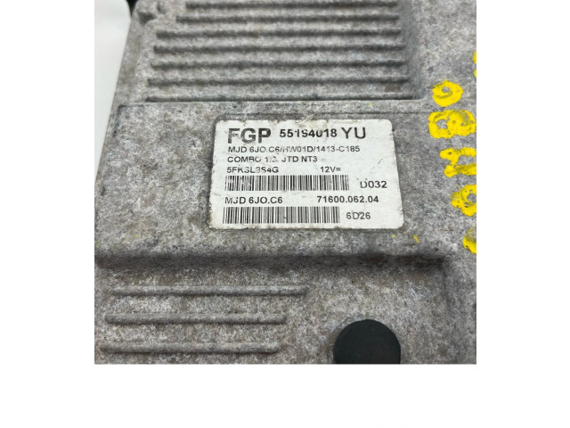 Блок управления двигателя 55194018, 7160006204   Opel Combo C
