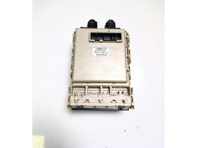 Pojistková skříňka 8273005D20, 391413F19 Toyota Avensis T270 2014