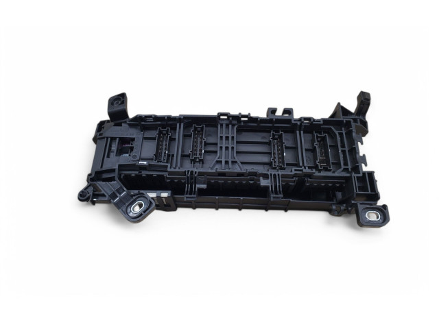   Pojistková skříňka A2465402714   Mercedes-Benz GLA W156 2019