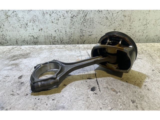  Поршень с шатуном    Jeep Grand Cherokee WL  