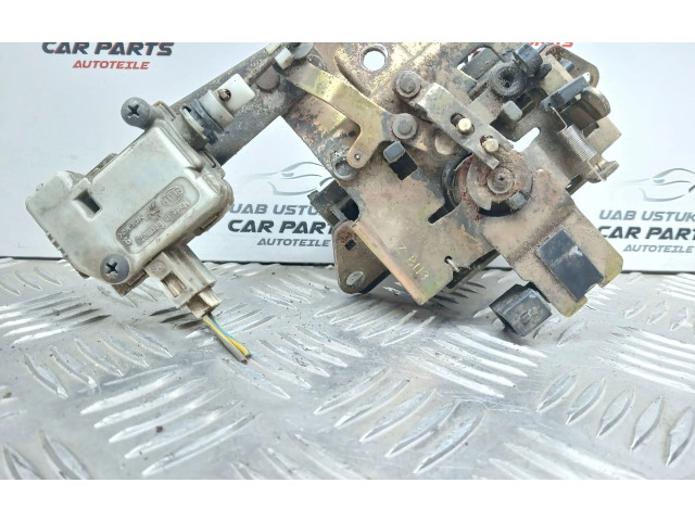 Замок багажника 1U9827565E Skoda Octavia Mk1 (1U) 1996 - 2004 года