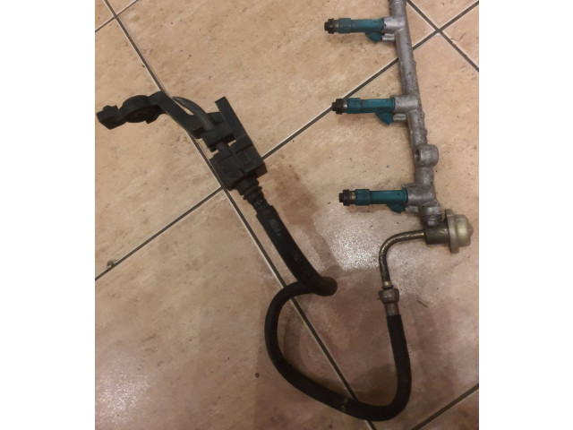 Vstřikovač 031042601, 2325028080 Toyota RAV 4 (XA20)