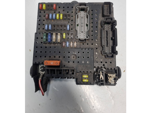 Блок предохранителей 30728512, 28017881   Volvo XC90    