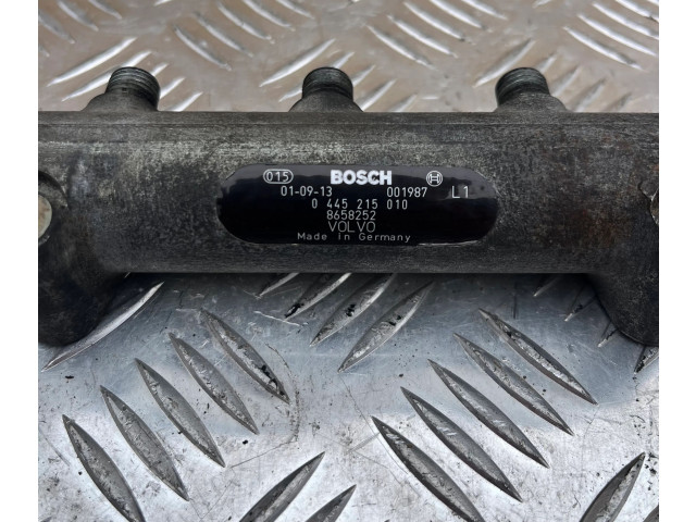 Топливная рампа 8658252, 38413003902 Volvo S80