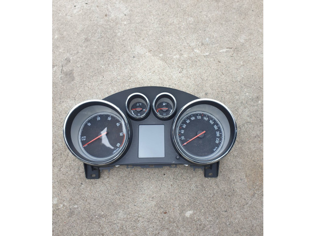 Панель приборов 600775881, 13430876 Opel Meriva B