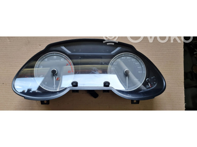 Панель приборов 8R0920982C Audi Q5 SQ5