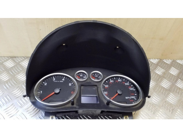 Панель приборов 81117994   Audi A2       