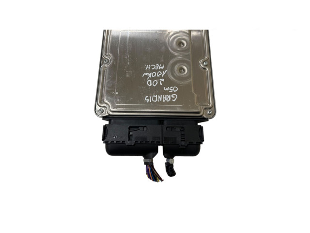 Блок управления двигателя 1860A654, 1039S11663 Mitsubishi Grandis