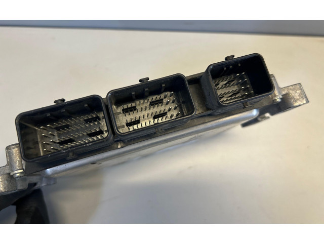 Блок управления впрыском 237101693R, 237101312R Renault Twingo II