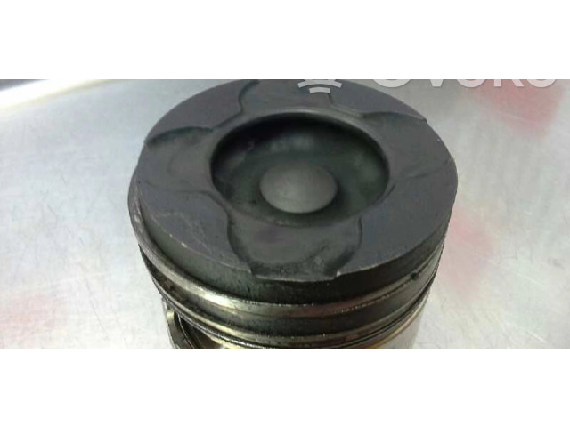  Поршень 9HXDV6ATED4   Peugeot Partner  