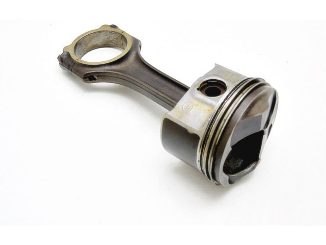 Píst 8299 1 R2 Mercedes-Benz CLK A209 C209