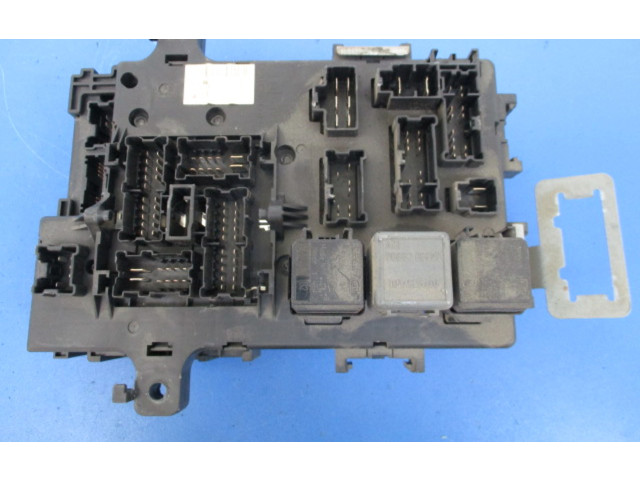 Pojistková skříňka Nissan Primera 2001