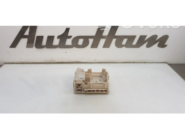 Блок предохранителей 827300H030A, 827300H030A Peugeot 108