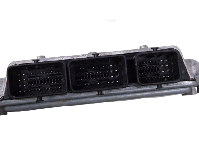 Блок управления двигателя 31211071 Volvo C30