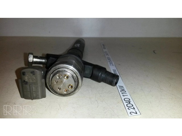 Форсунка 236700R010, 23670ORO10 Toyota Avensis T250 для дизельного двигателя 2.2