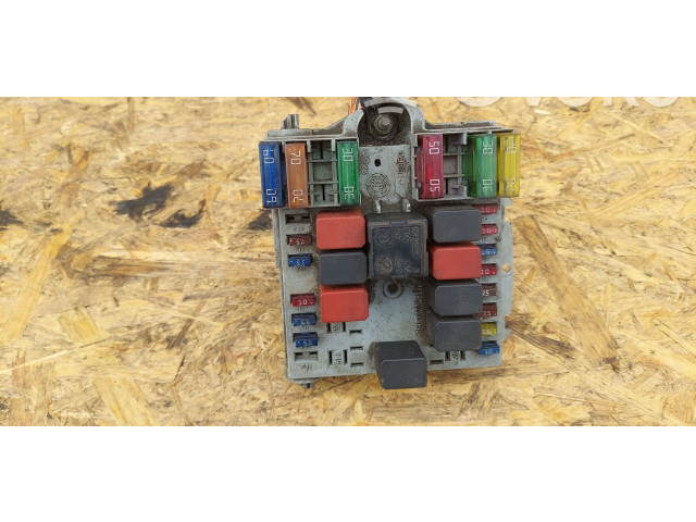 Блок предохранителей  46846105   Fiat Stilo    