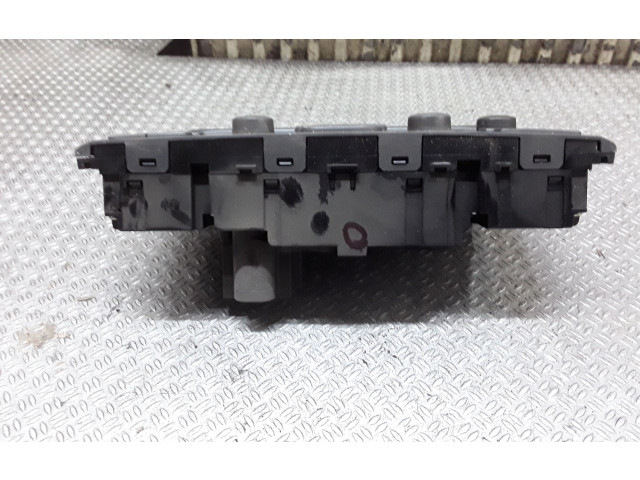 Блок управления климат-контролем Volvo S80