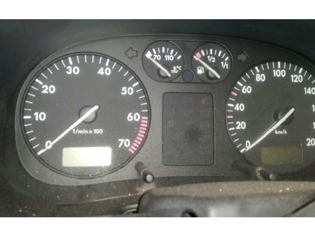 Přístrojová deska  Volkswagen Polo III 6N 6N2 6NF 1997 6N0919860R  