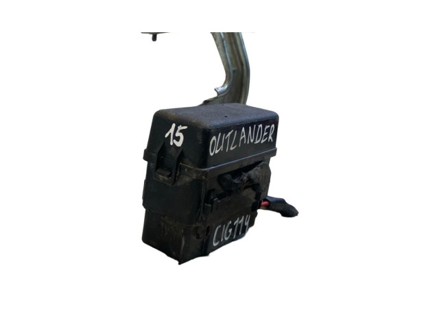 Блок предохранителей 3606NA, 7596NA Mitsubishi Outlander