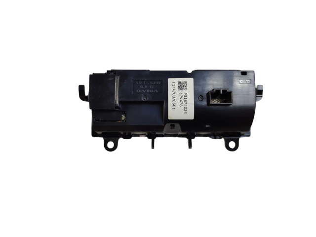 Блок управления климат-контролем P31674024, 17W473   Volvo XC90