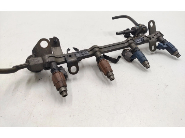 Vstřikovací lišta 110012J60 Mazda Premacy