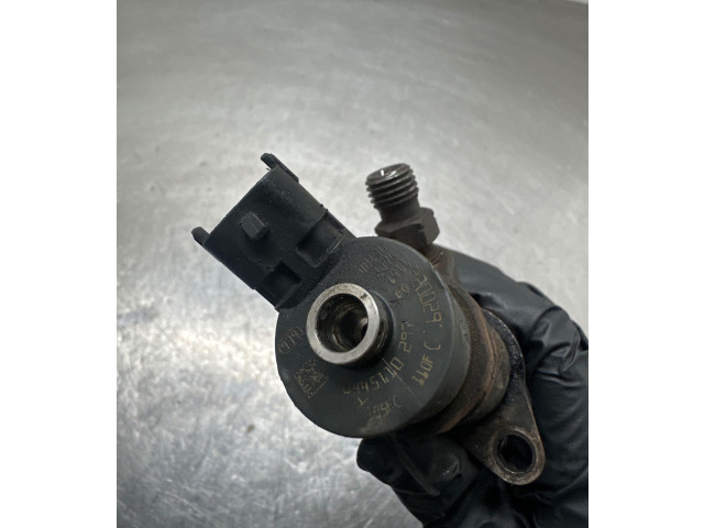 Vstřikovač 0445110297   Peugeot 5008     