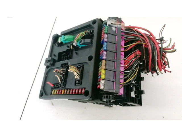 Блок предохранителей S108145200G, 480880233 Ford Galaxy