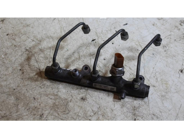 Топливная рампа 059130089AH   Audi A5 8T 8F  