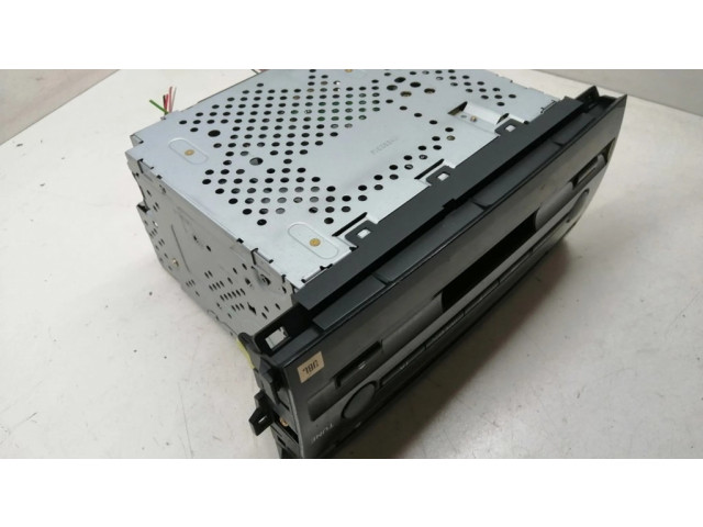 Радио/ проигрыватель CD/DVD / навигация