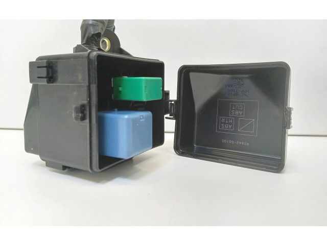 Блок предохранителей 3285 Lexus LS 430