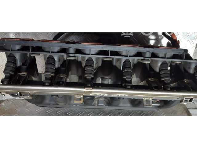 Vstřikovací lišta BMW 5 E39 pro benzínový motor 2.0