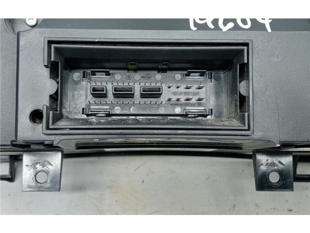 Přístrojová deska Volkswagen Tiguan 2007 A2C53023102, 0090059