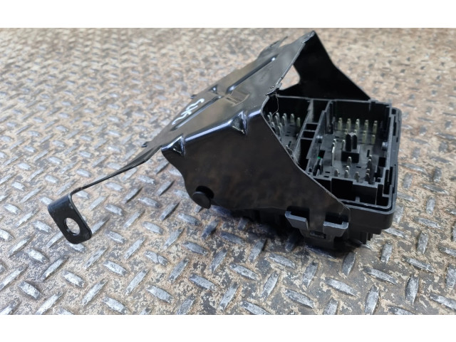 Pojistková skříňka 15093837, 15738847 Cadillac Escalade 2007