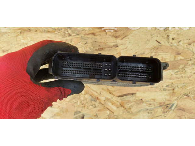 Блок управления двигателем ECU
