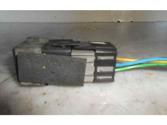 Pojistková skříňka 6848215, 05070501 Volvo 850 1996