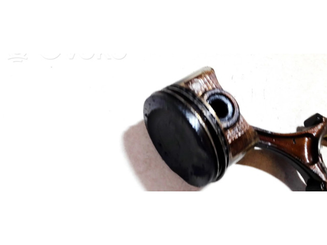 Поршень с шатуном Lexus IS 200-300 для бензинового двигателя 2.0