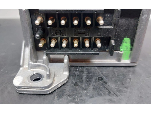 Řídící jednotka 0048201710, 0285001030 Mercedes-Benz 190 W201 1993