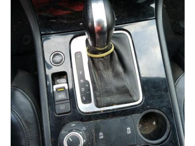 Jednotka ABS Volkswagen Touareg II 2010