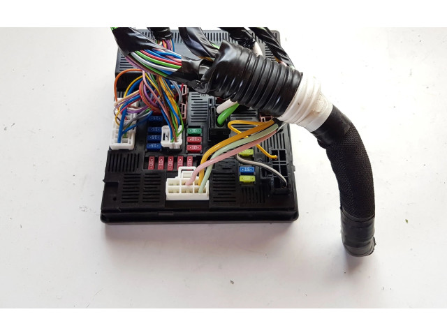 Pojistková skříňka 284B74JU2C, 6778100BJP Nissan Navara D23 2015