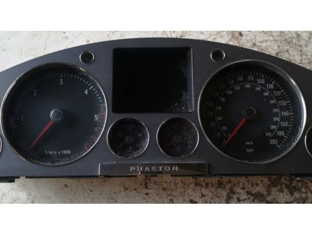 Панель приборов 3D0920981N   Volkswagen Phaeton       