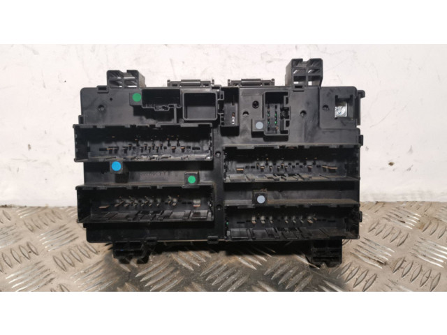 Блок предохранителей  P68194607AD   Jeep Grand Cherokee    