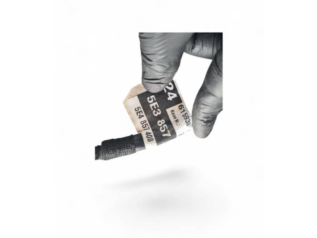 Панель приборов 5E3857538, 5E4857408 Skoda Octavia Mk4