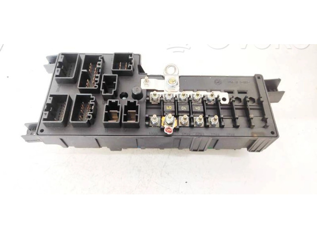 Блок предохранителей  518829106, 30728008   Volvo XC90    