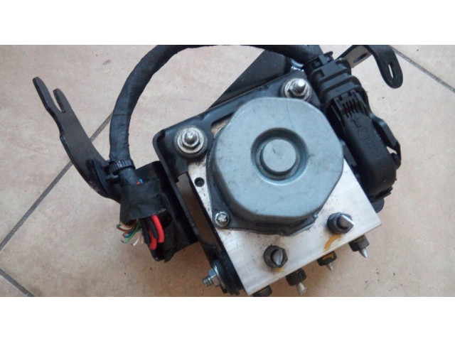 Jednotka ABS 476605492R Renault Captur 2013