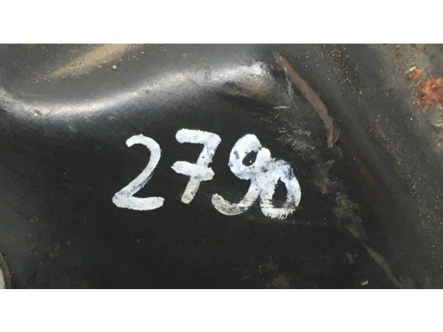 Другая деталь отсека двигателя